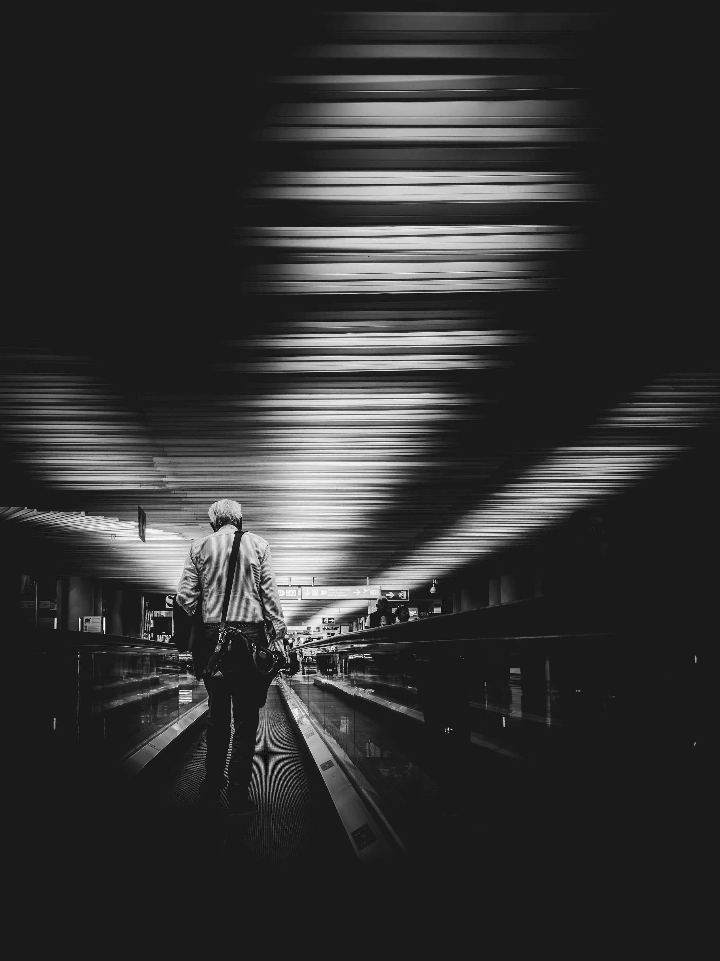 endless walks in palma airport