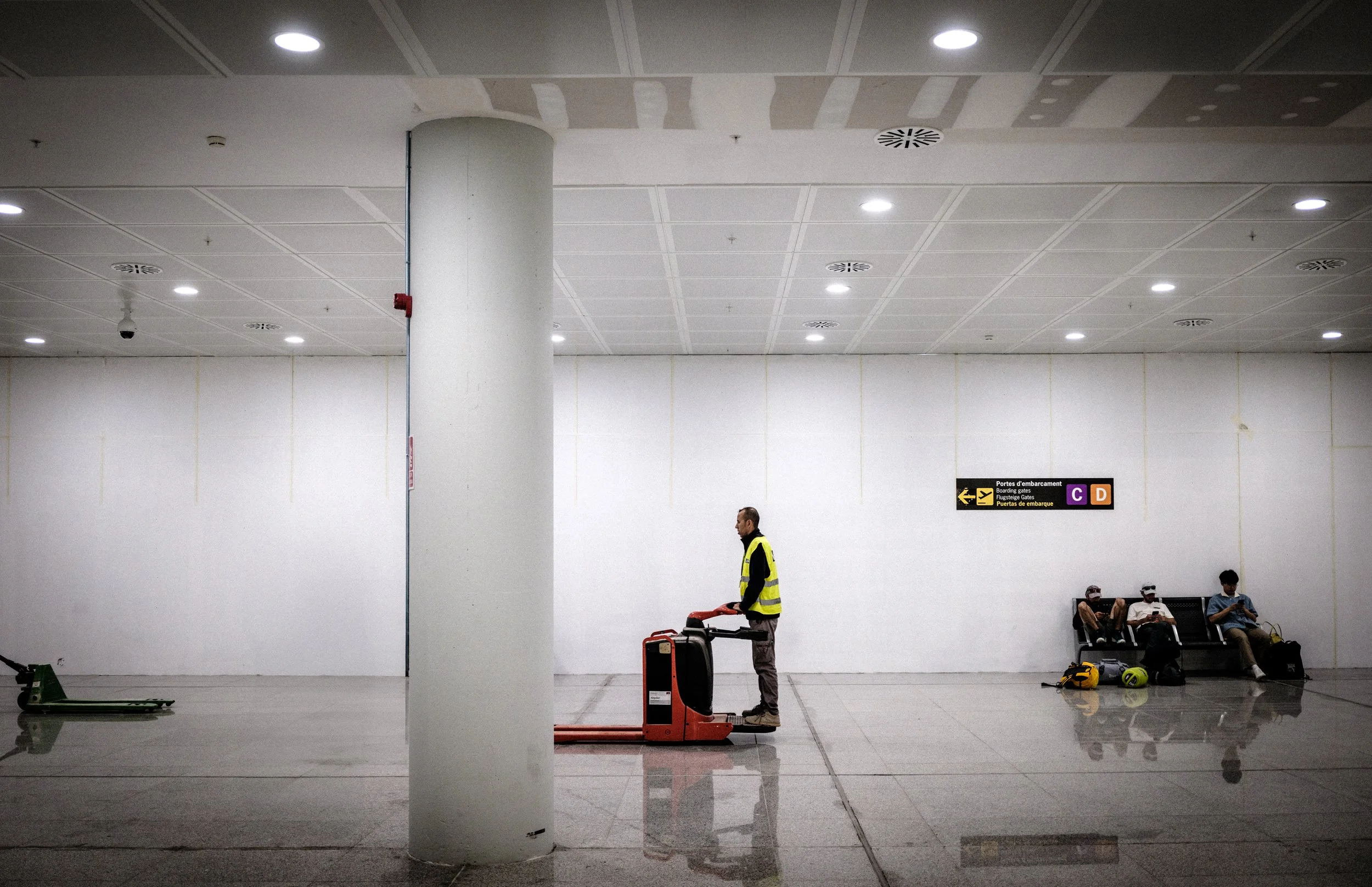 heading left at palma airport