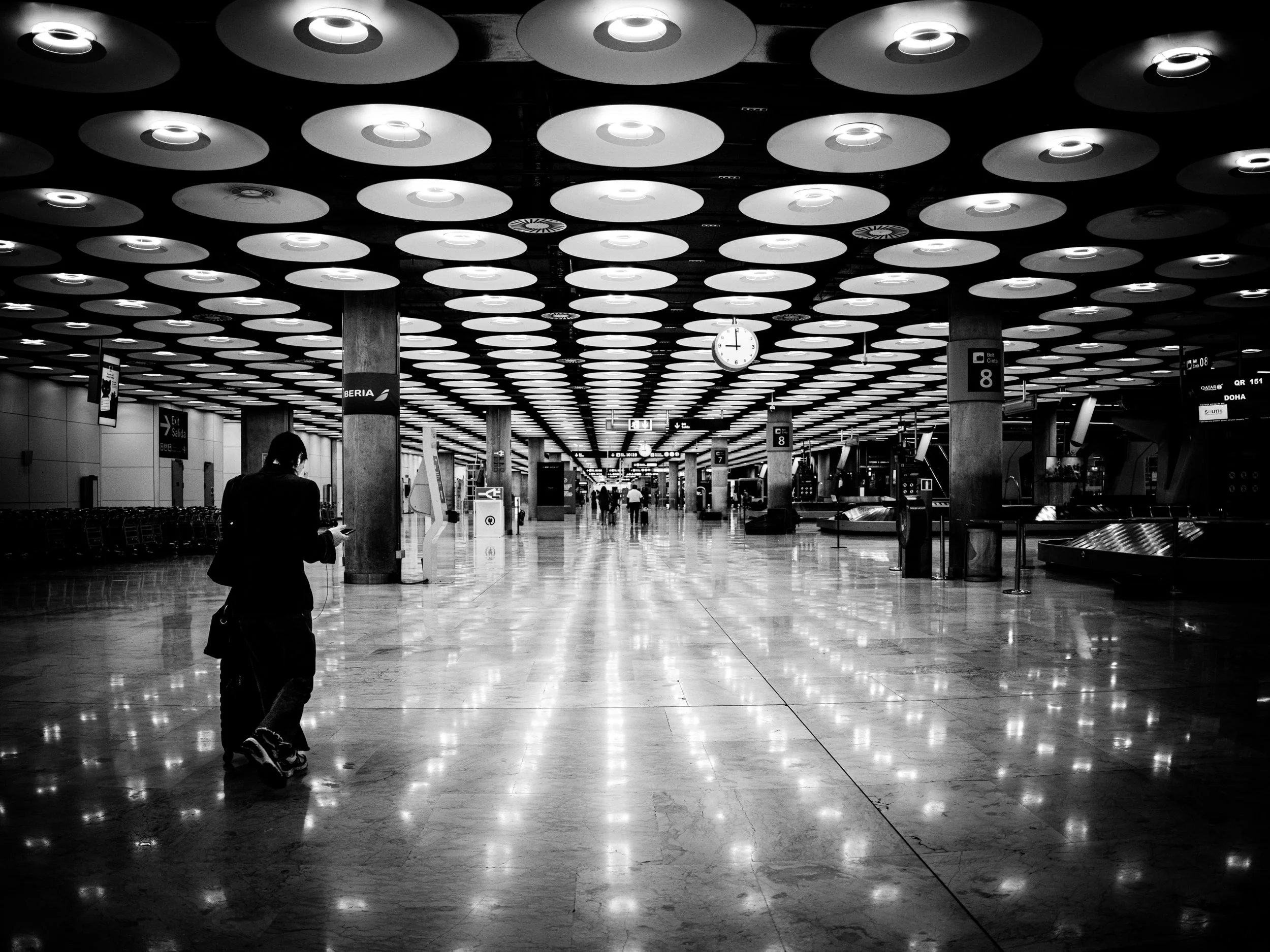 lamps at madrid airport