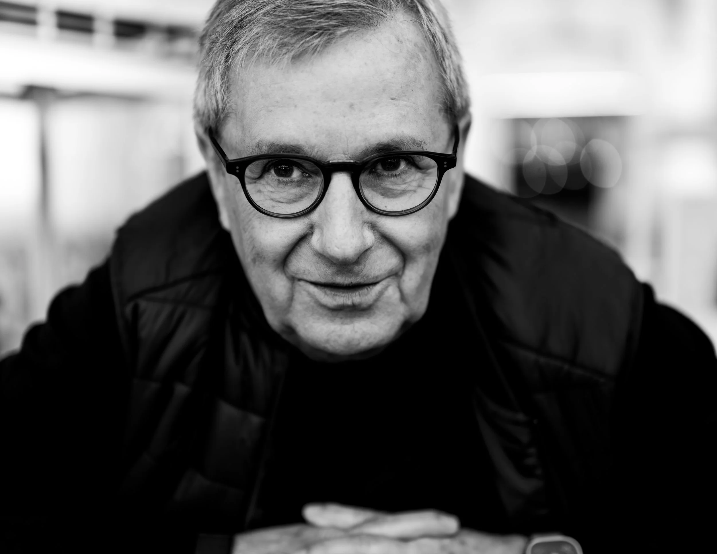 Portrait of Jan Hofer with Leica SL3, 50mm Summilux SL Asph. f/1.4