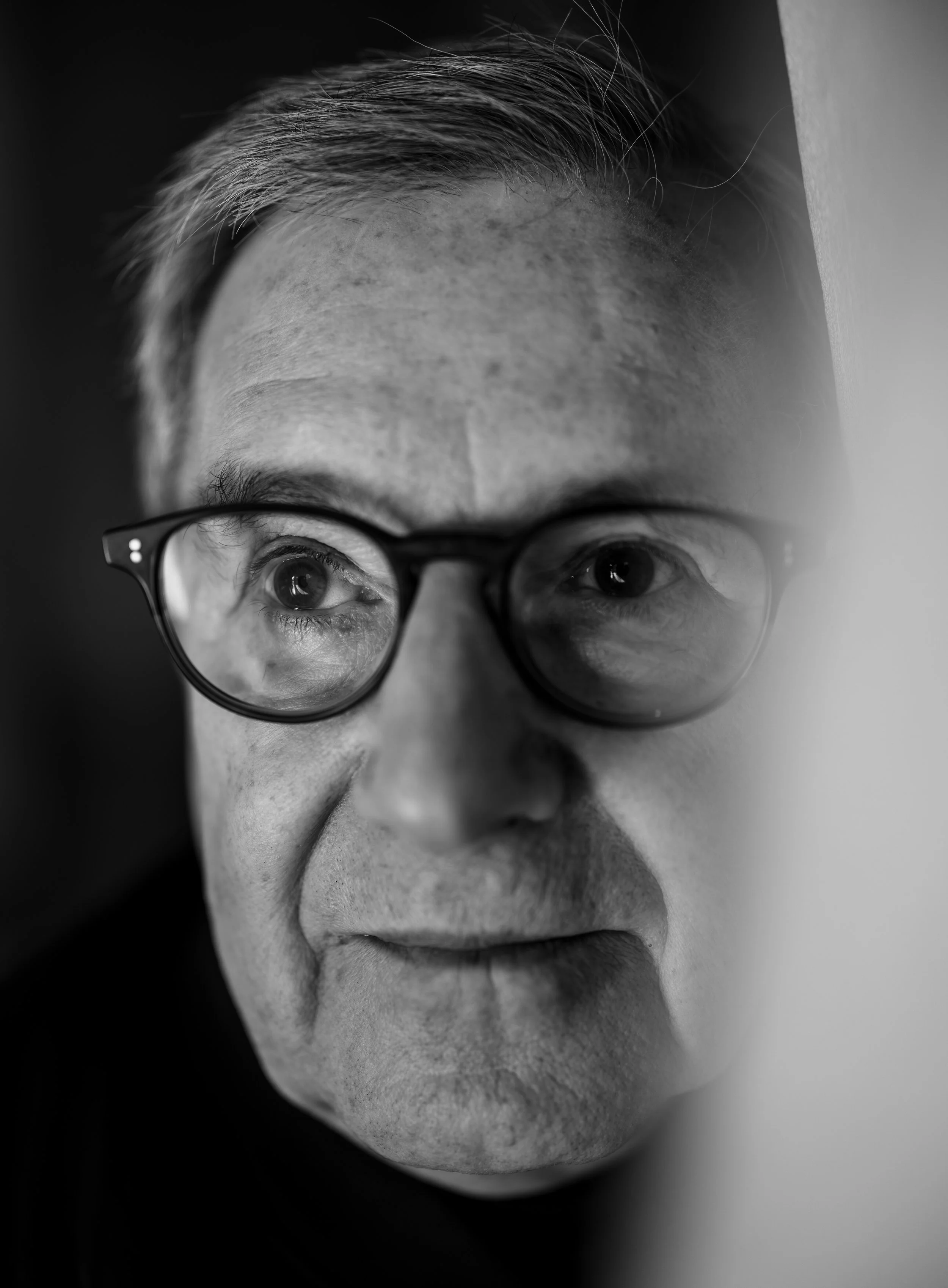 Portrait of Jan Hofer with Fujifilm GFX 100 II, GF 55mm f/1.7